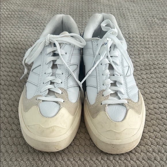 New Balance Shoes - New Balance White and Cream Athletic Shoes CT 302